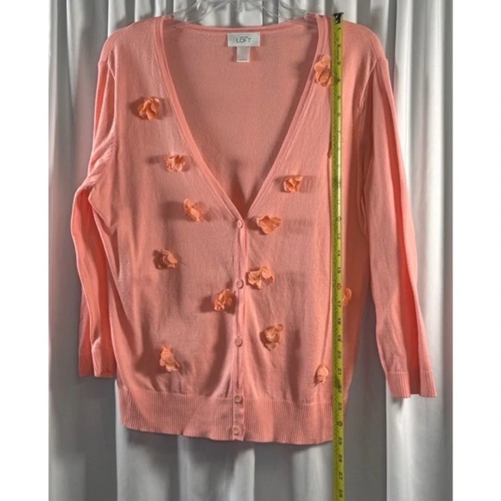 Ann‎ Taylor Loft Peach Coral Cotton 3D Floral Applique V-Neck Cardigan L 79-07 - Picture 4 of 13